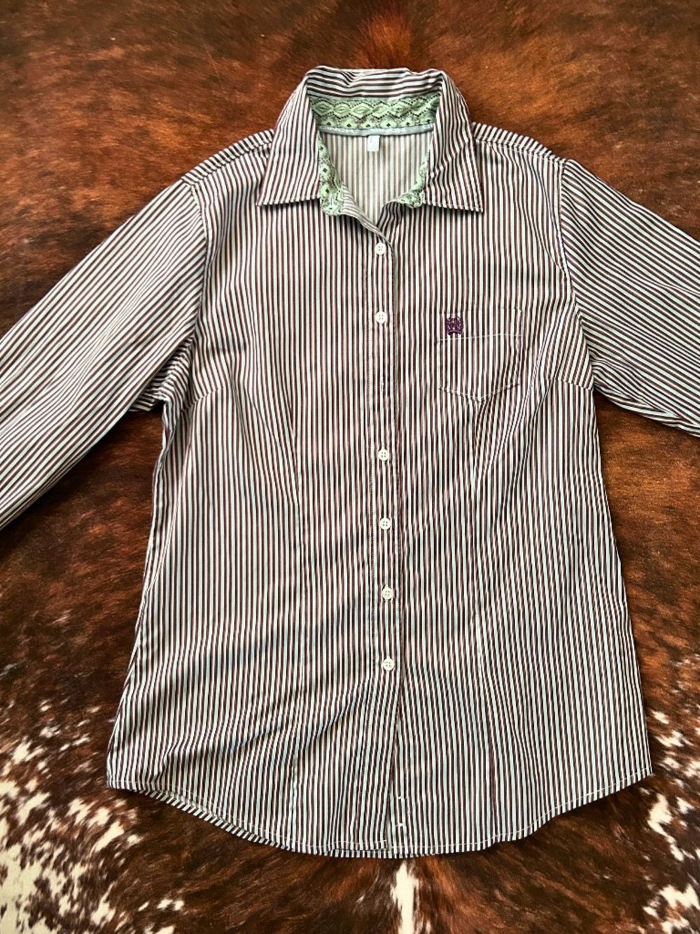 Cinch Women's Striped Button-Down Shirt in White and Purple with Green Contrast